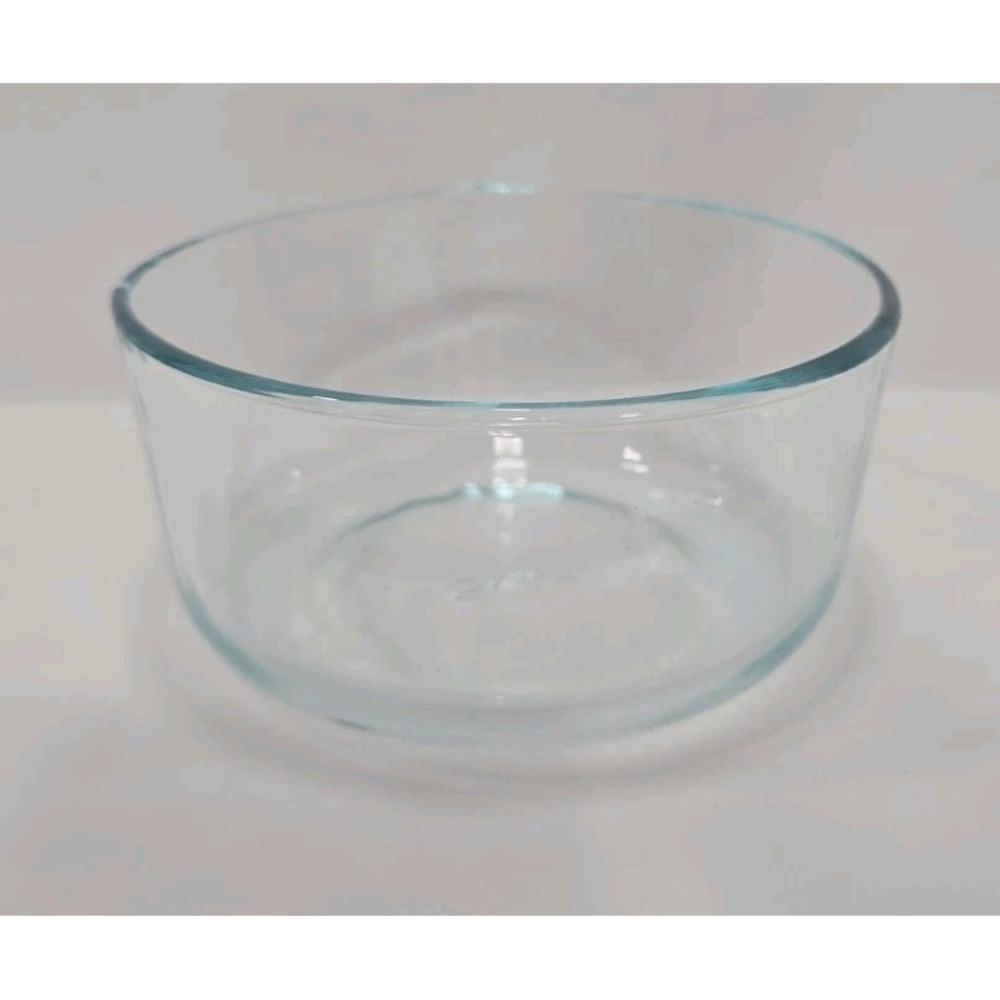 Pyrex 7201 Round Glass Bowl 1 Quart